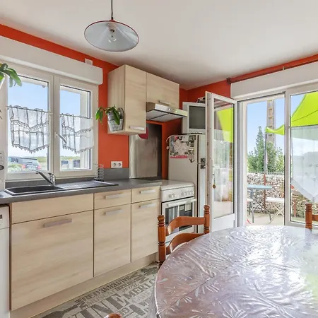 Accueillant A Mortagne-sur-gironde, 45 M², Terrasse דירה